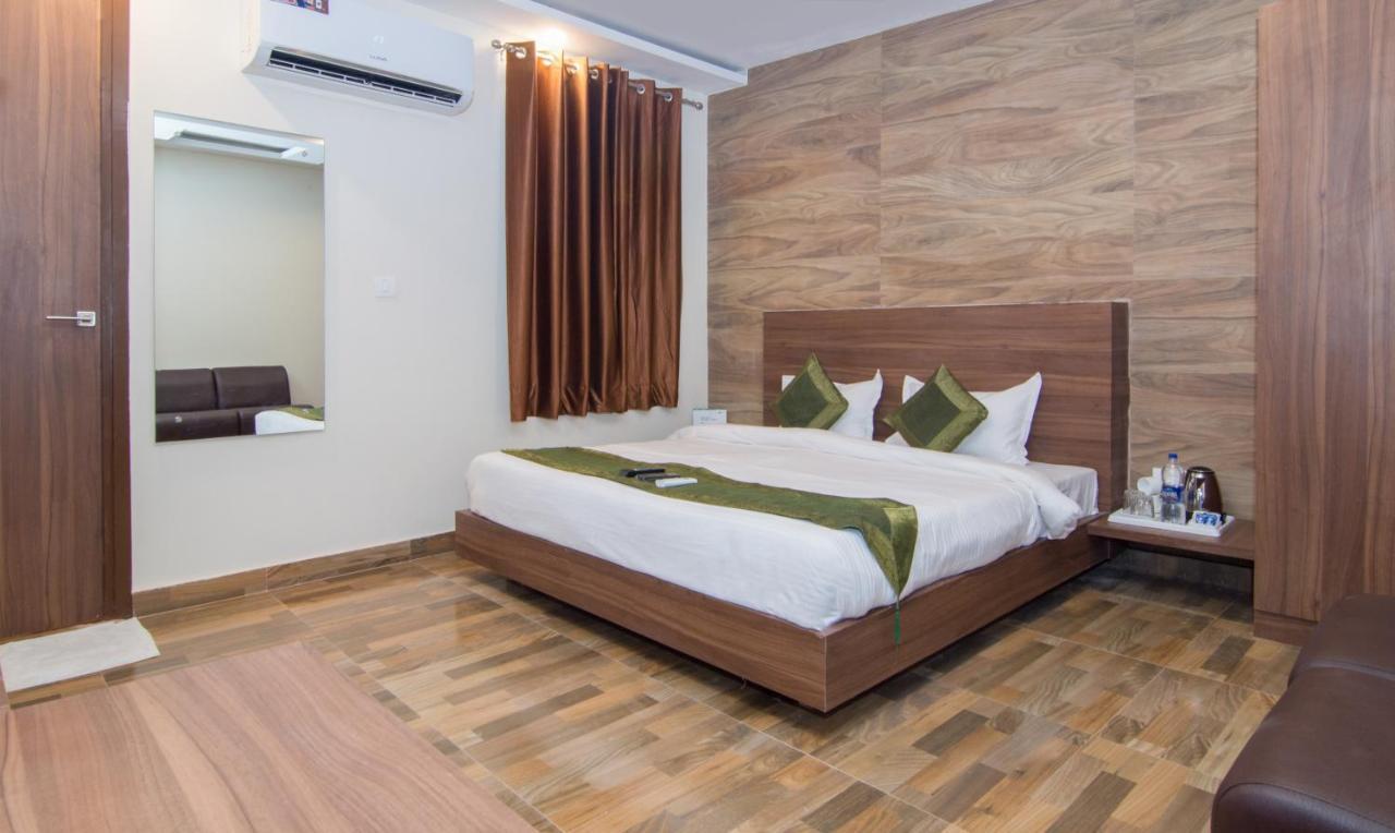 Treebo Trend Bipin International Lucknow Exterior foto