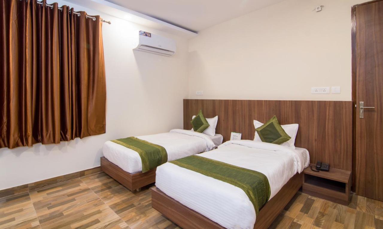 Treebo Trend Bipin International Lucknow Exterior foto