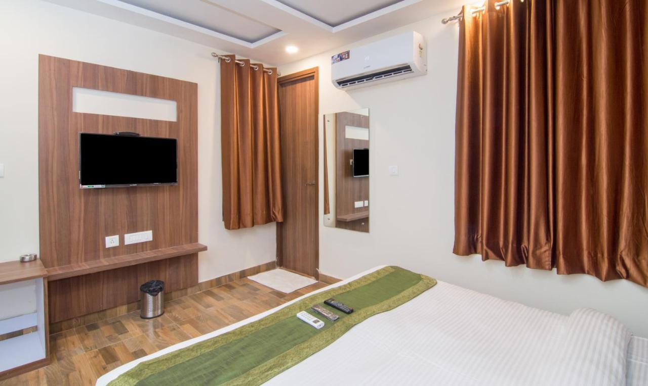 Treebo Trend Bipin International Lucknow Exterior foto