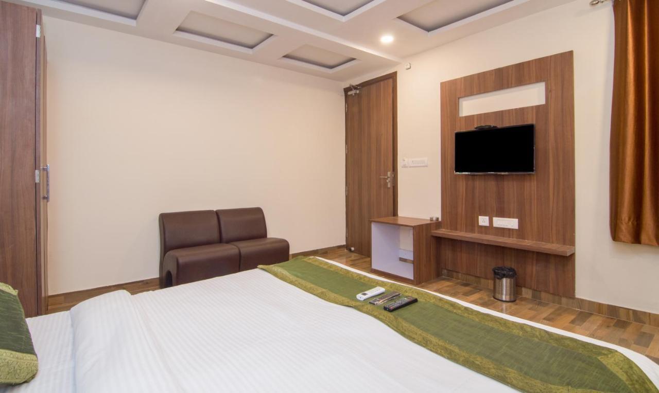 Treebo Trend Bipin International Lucknow Exterior foto