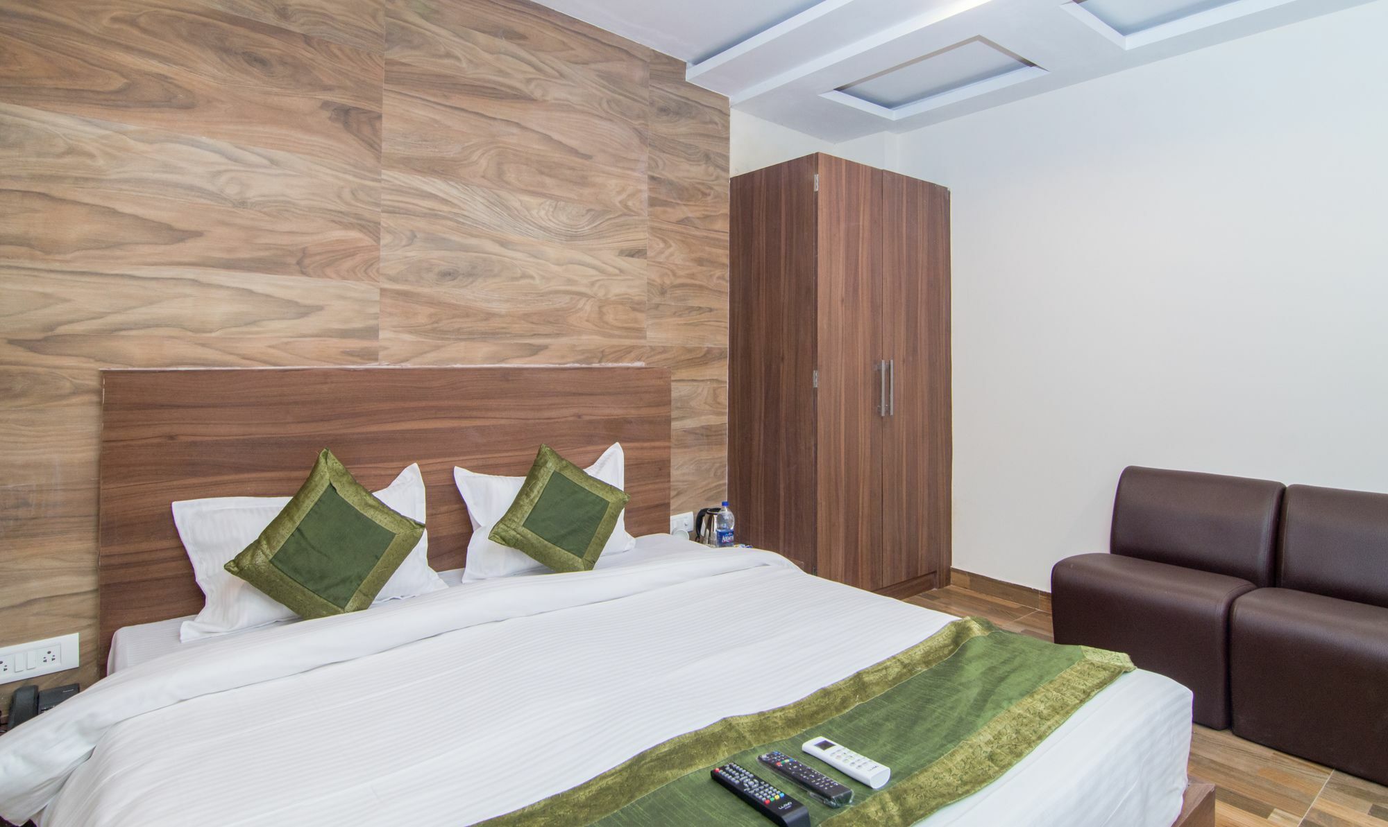 Treebo Trend Bipin International Lucknow Exterior foto